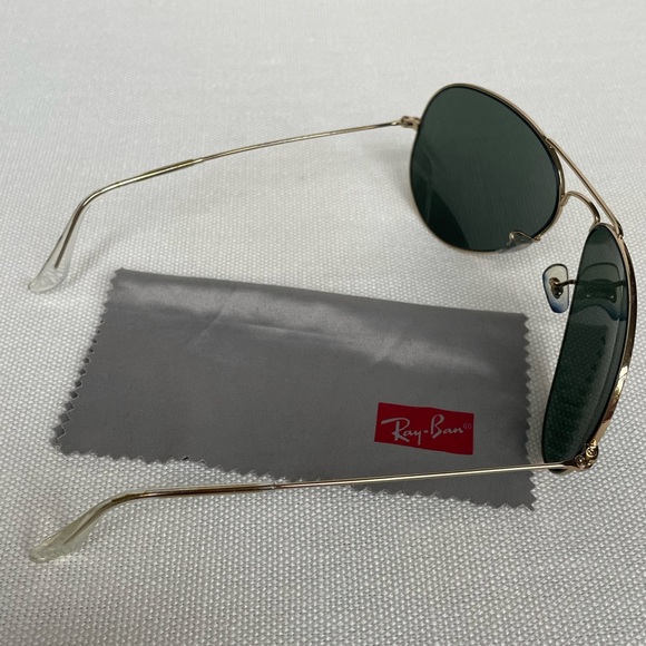 Ray-Ban Aviator Sunglasses - Picture 3 of 5